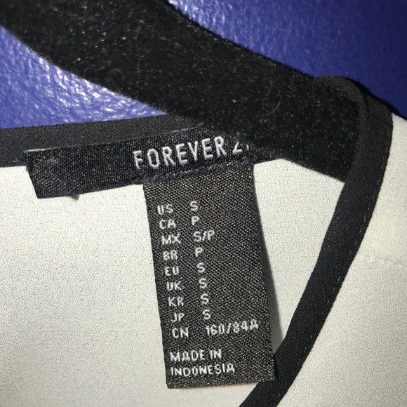 Forever 21 White Flowy Shirt - Picture 3 of 3